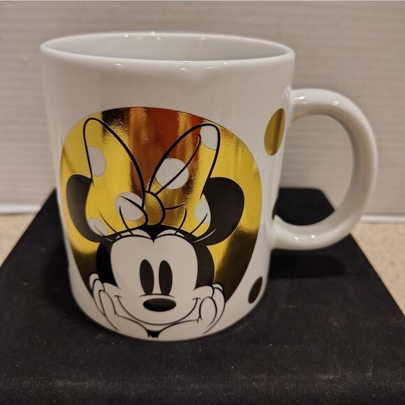 Minnie Mouse 16 ounce Mug. C8 - Picture 1 of 3